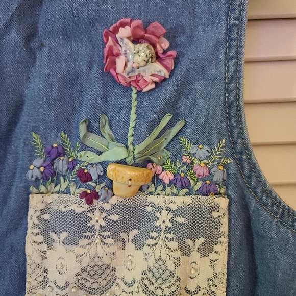 Sleeveless Denim top - Picture 2 of 4